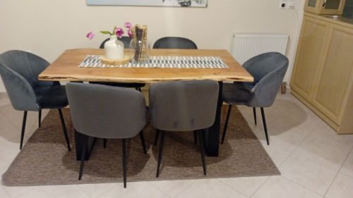 Σετ τραπεζαρία και τραπεζακια