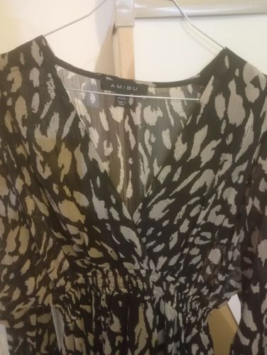 Φόρεμα AMISU με animal print, V λαιμόκοψη