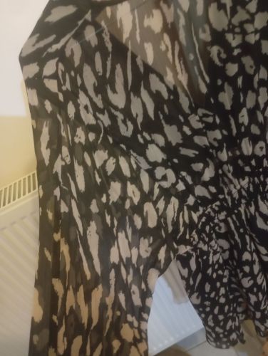 Φόρεμα AMISU με animal print, V λαιμόκοψη
