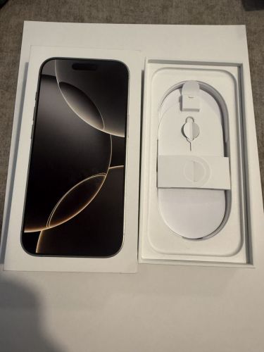 i phone 16 pro