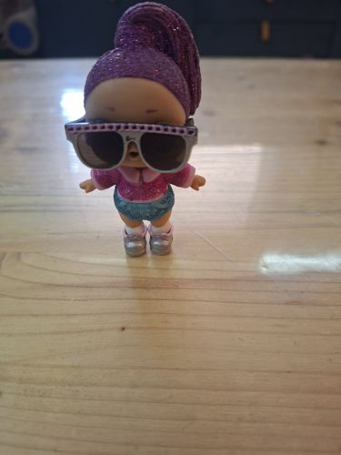L.O.L. Surprise Bling Queen από την σειρά Eye Spy άψογη και άθικτη 2,50€